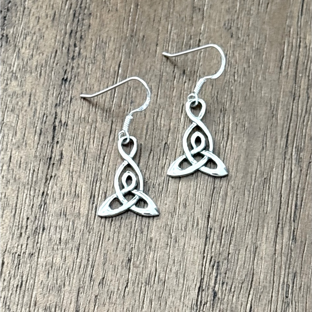 925 Sterling Silver Celtic Dangle Earrings! NEW!